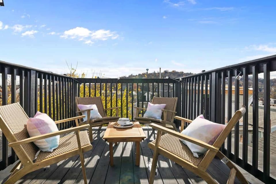 Catch the best views, sip a drink, and let the city vibes sink in.