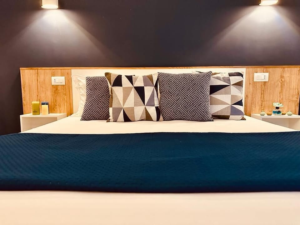 Family Room, Balcony, Sea View | In-room safe, desk, blackout drapes, soundproofing