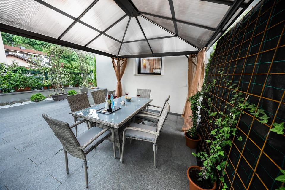 Covered outdoor dining area