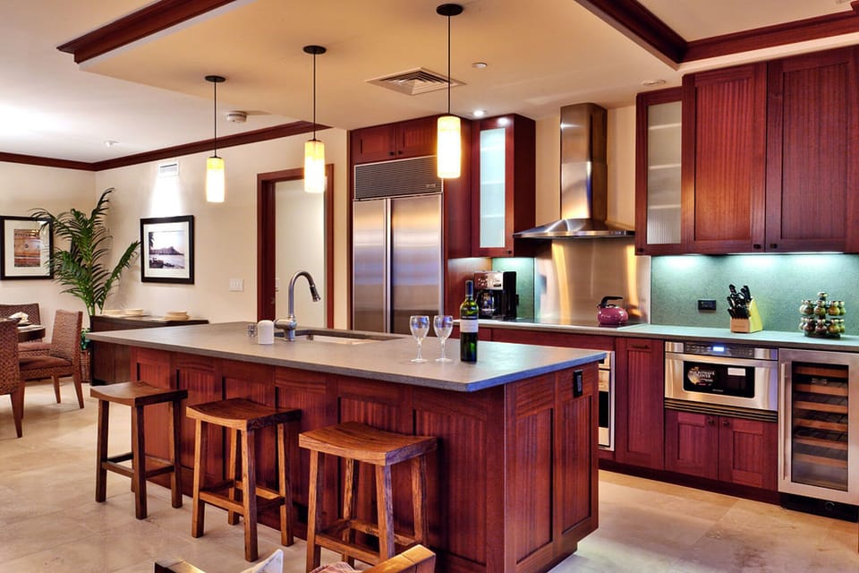 Fully stocked kitchen - BT 702