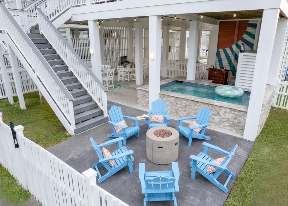 Relax poolside by the fire!