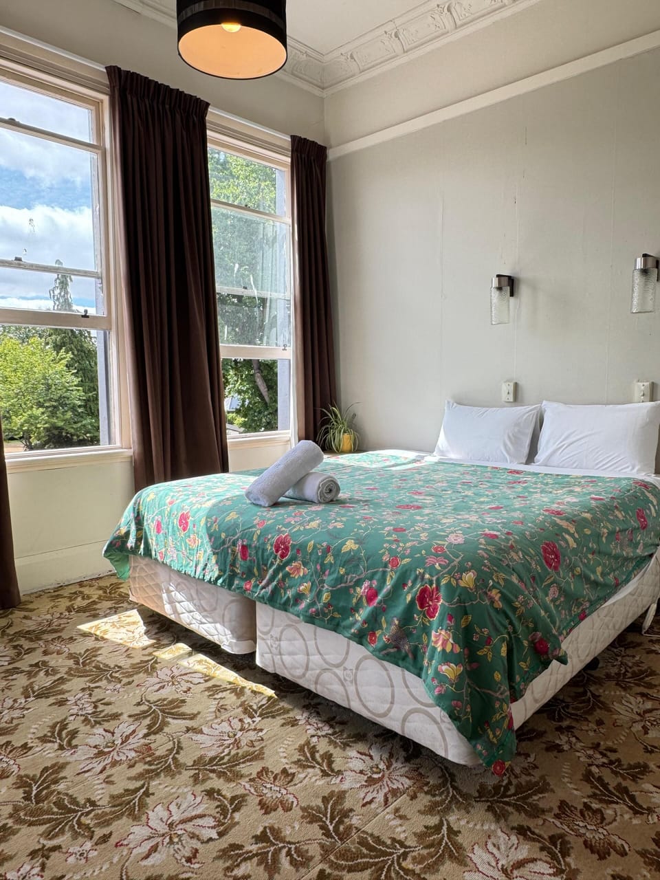 Room, 1 King Bed, Balcony, Park View | WiFi (free)