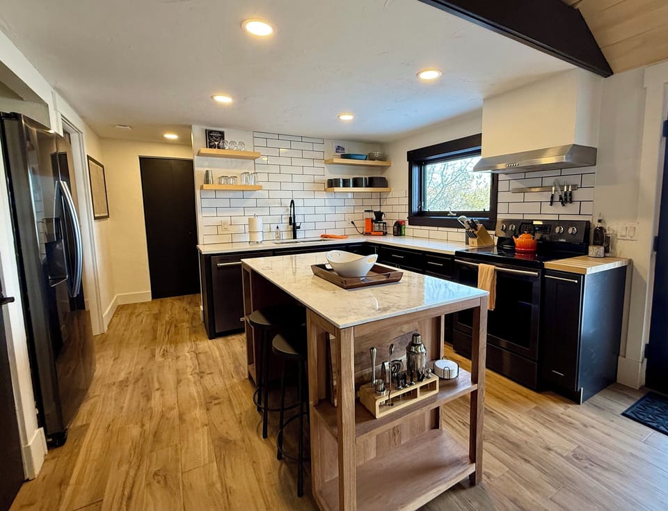 Fully stocked kitchen with all essentials and more