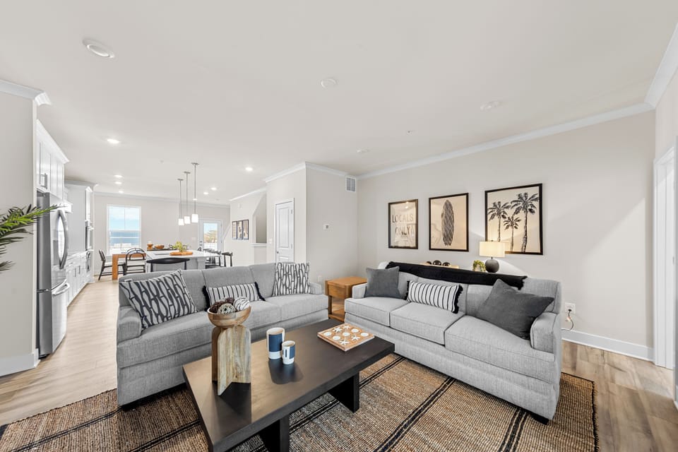 Living Room 4