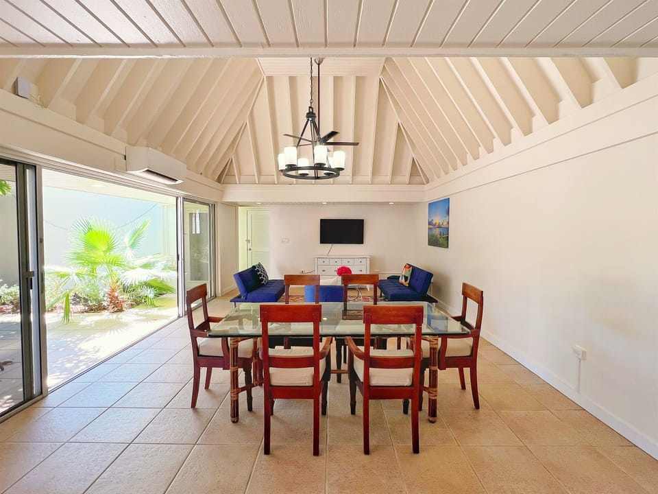 Thoughtful furnishings make this space feel both stylish and comfortable.