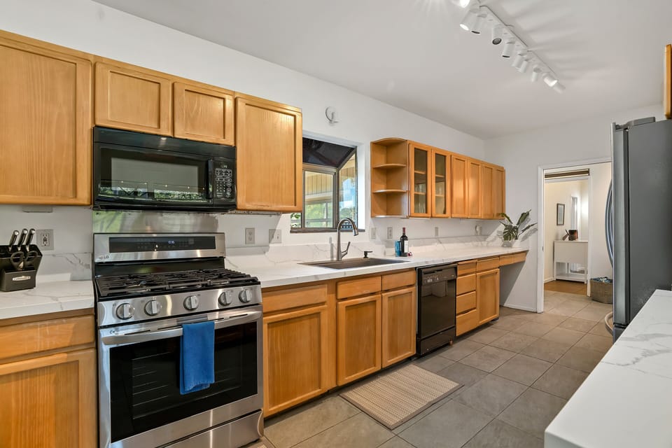 Fully stocked kitchen
