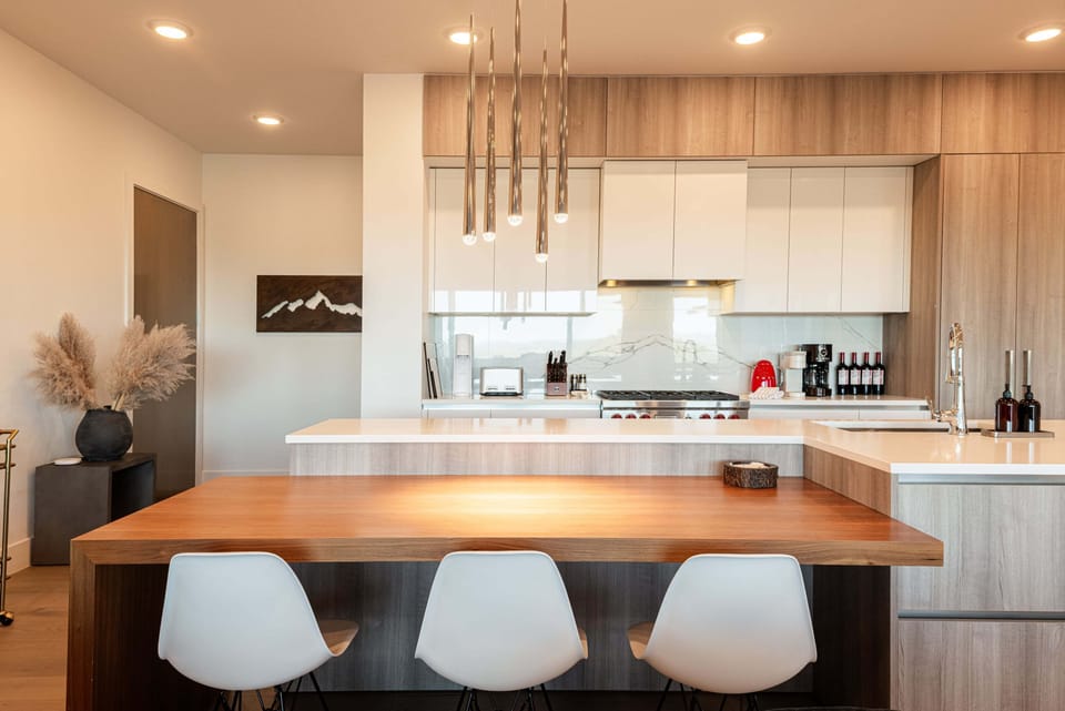 Kitchen island with bar seating for 3