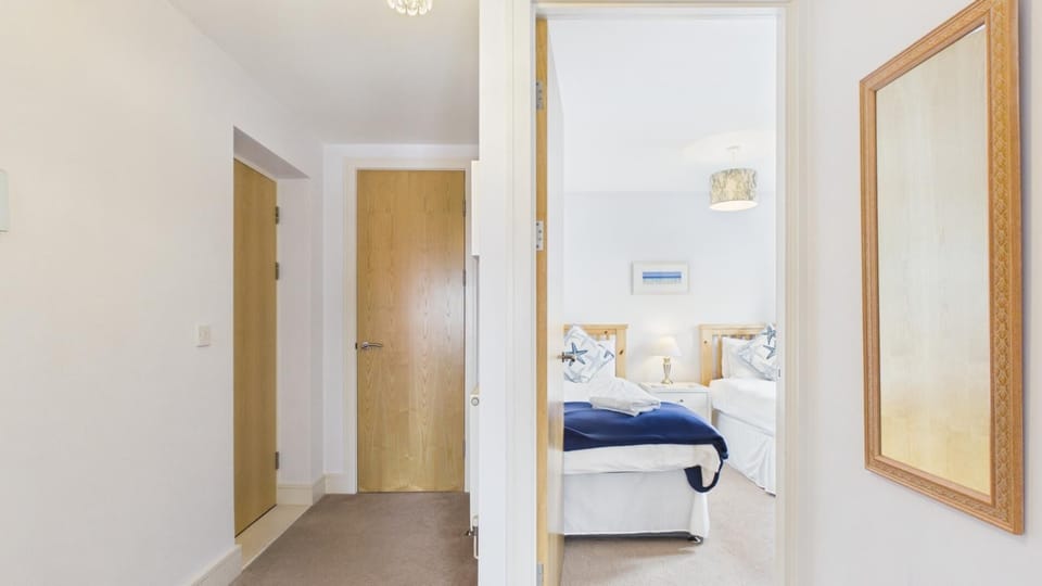 13 Rhodewood House - 2 Bedroom Apartment - Saundersfoot (28786)