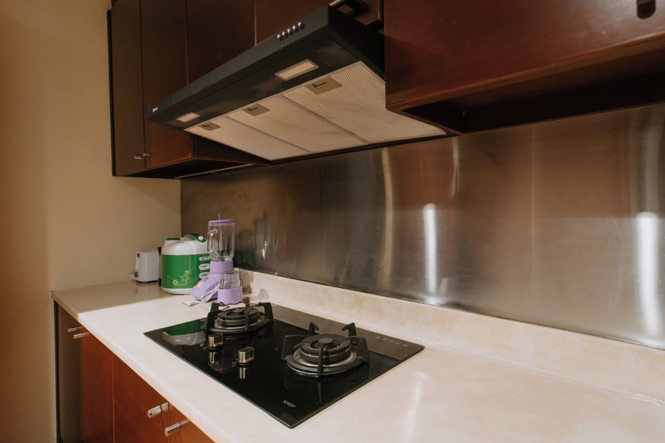 Electric kettle, toaster