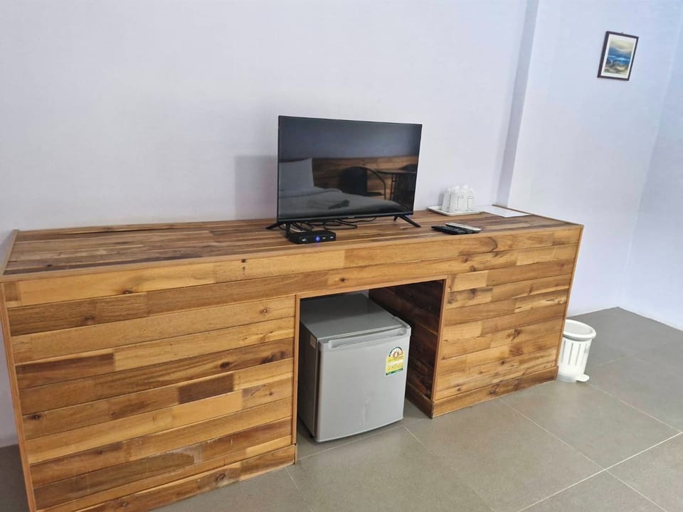 Standard Quadruple Room Water Park View | Desk, blackout drapes, iron/ironing board, WiFi (free)