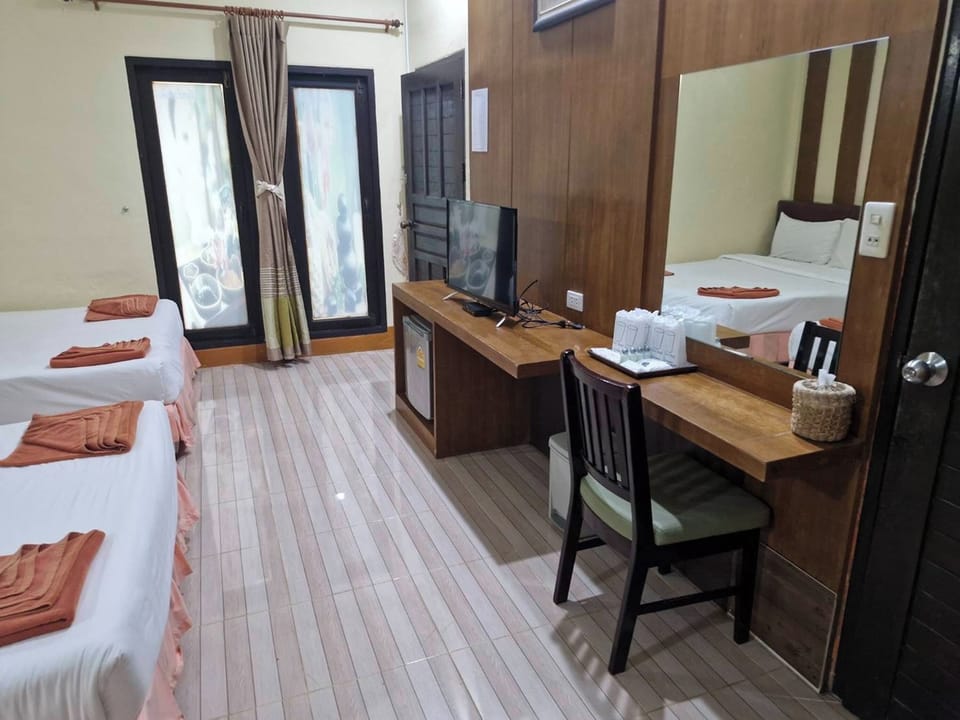 Family House Garden View 2 | Garden view