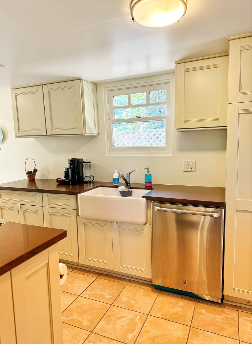 sink and dishwasher