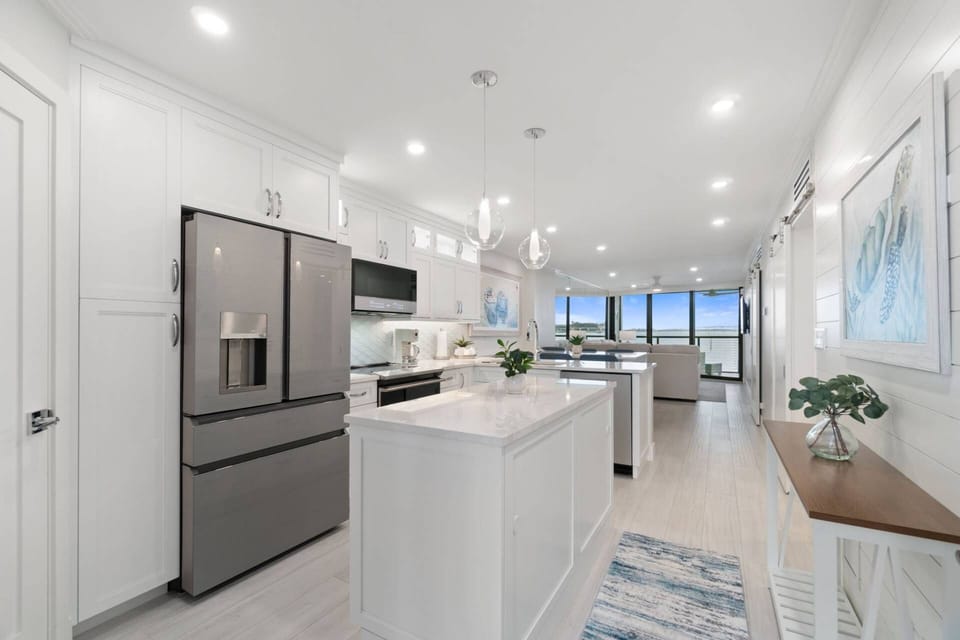 From end to end, this condo is stunningly perfect in every way.