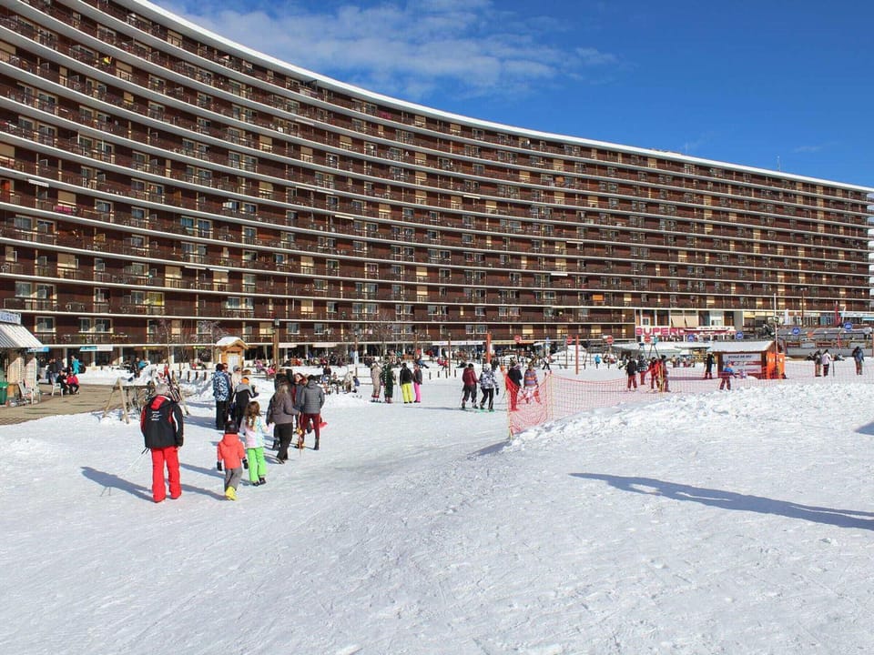 Snow and ski sports