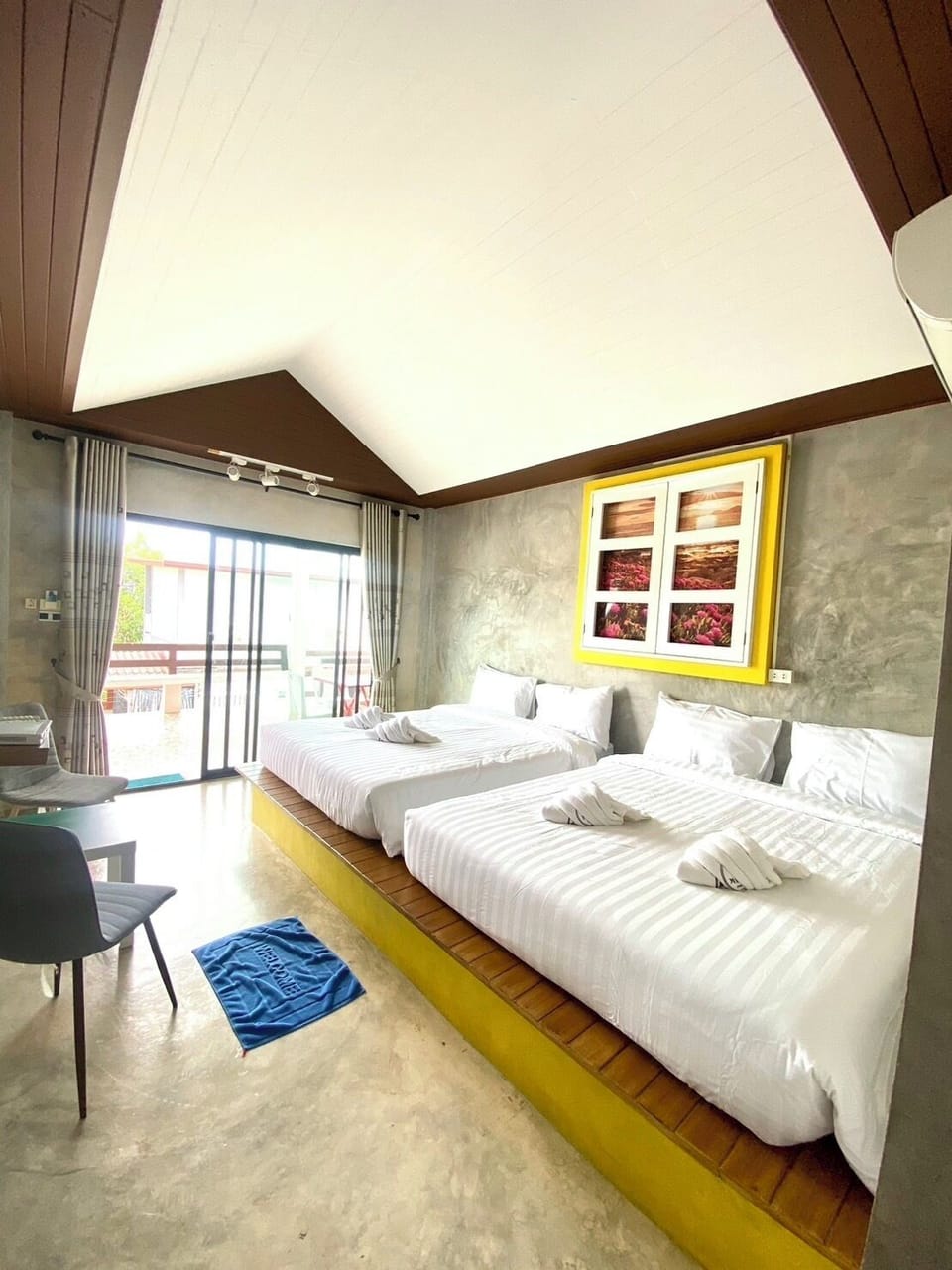 Family Quadruple Room, Lanai, Partial Sea View | WiFi (free)