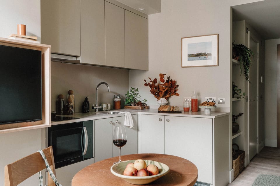 Best In House | Private kitchen | Coffee/tea maker, electric kettle