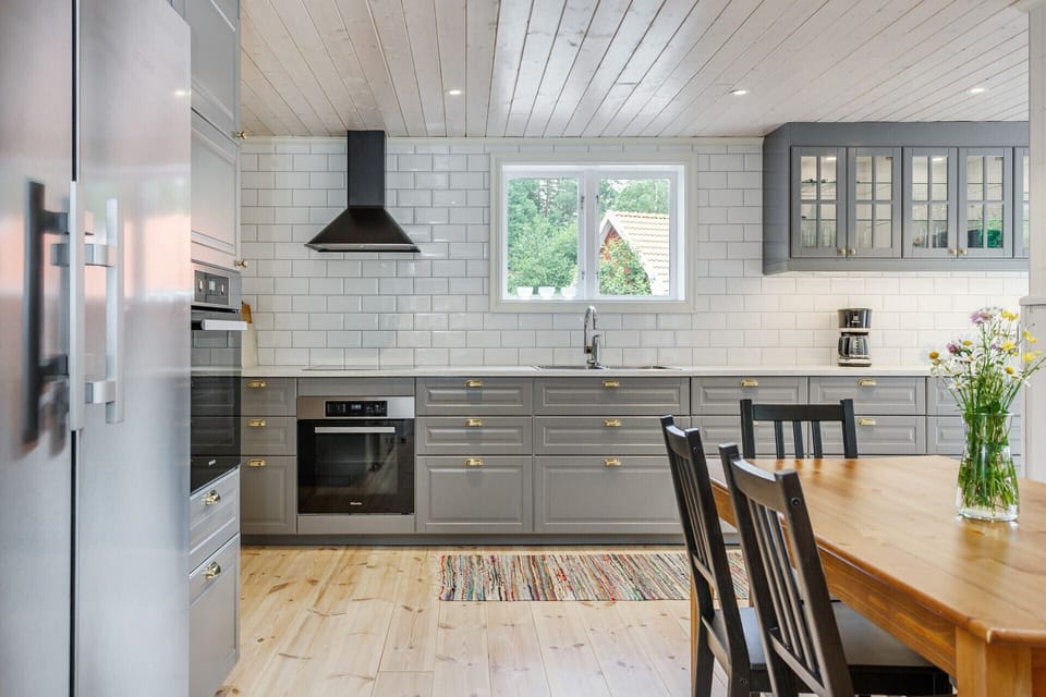 Kitchen and dining area