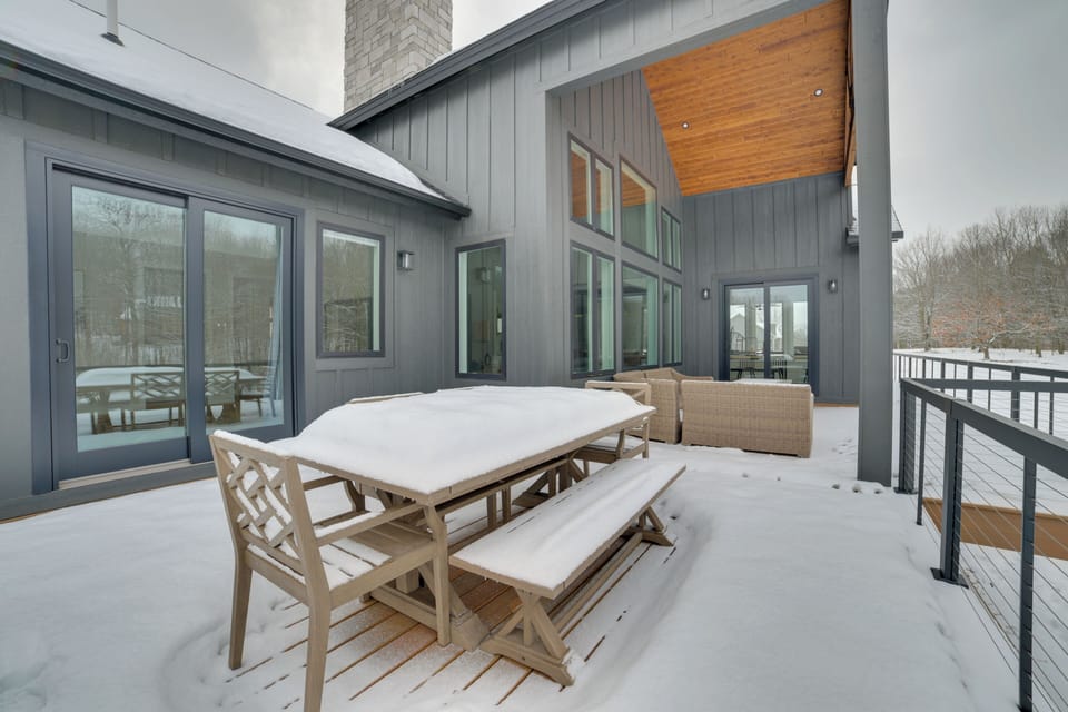 House (5 Bedrooms) | Interior