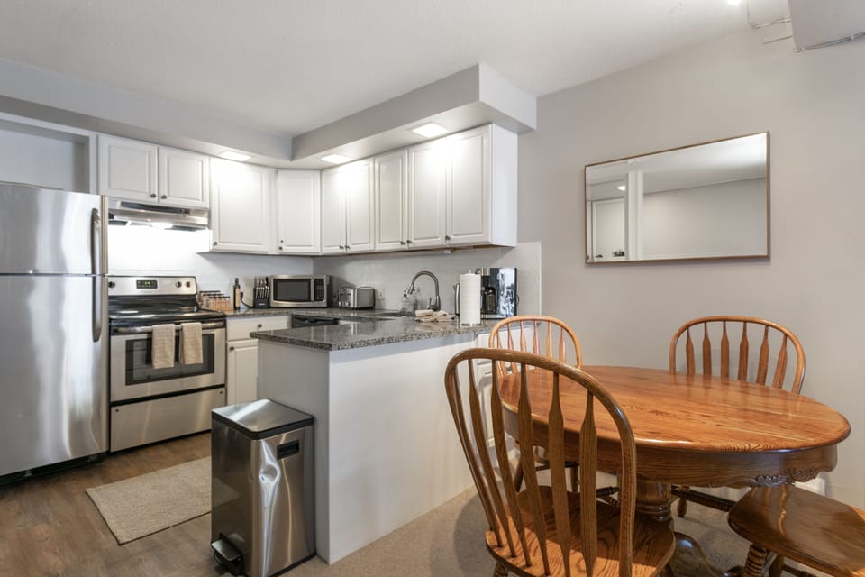Condo, 2 Bedrooms | Private kitchen | Fridge, oven, coffee/tea maker, toaster