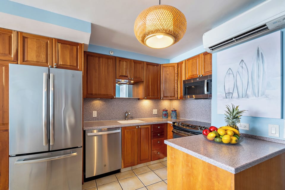 Equipped with modern appliances, this kitchen has everything you need to prepare a wonderful meal.