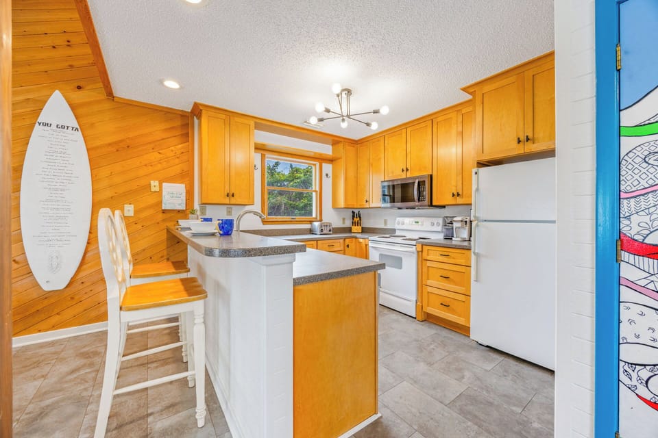 Surf or Sound Realty - 1216 - Seaglasses - Kitchen -1