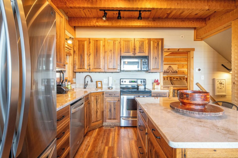 Lamp Post Lodge's fully-equipped kitchen
