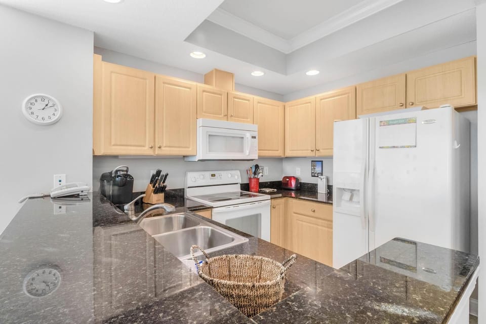 Well-equipped kitchen