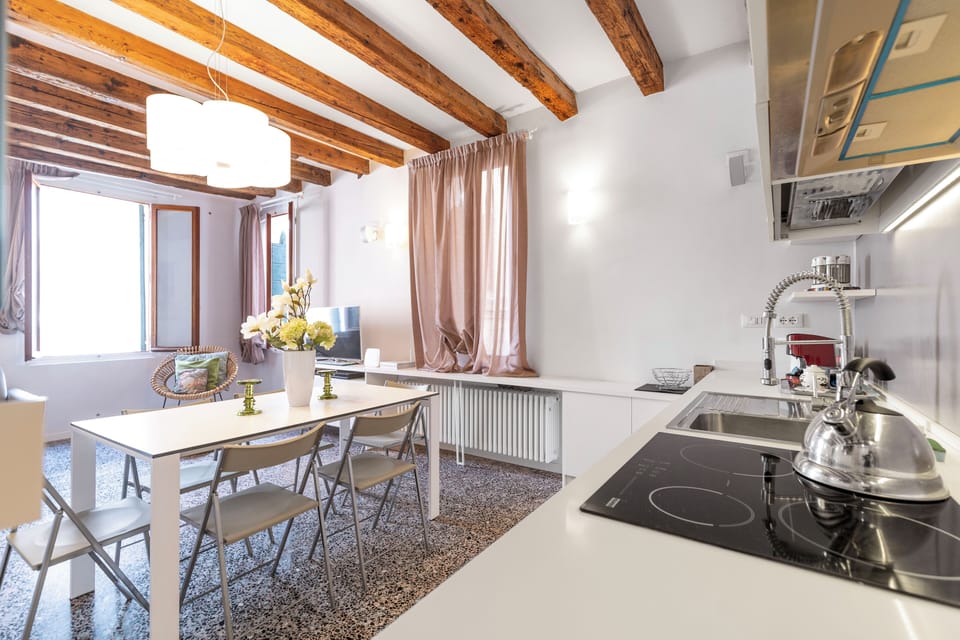 Apartment, Canal View | In-room dining