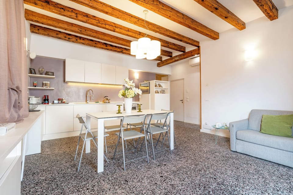 Apartment, Canal View | In-room dining