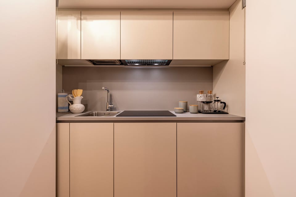Apartment | Private kitchen | Electric kettle, toaster