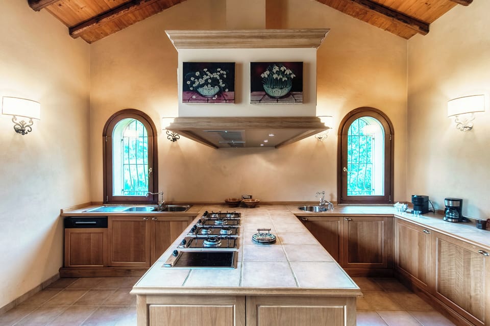 Villa, Patio | Private kitchen | Full-size fridge, microwave, oven, stovetop