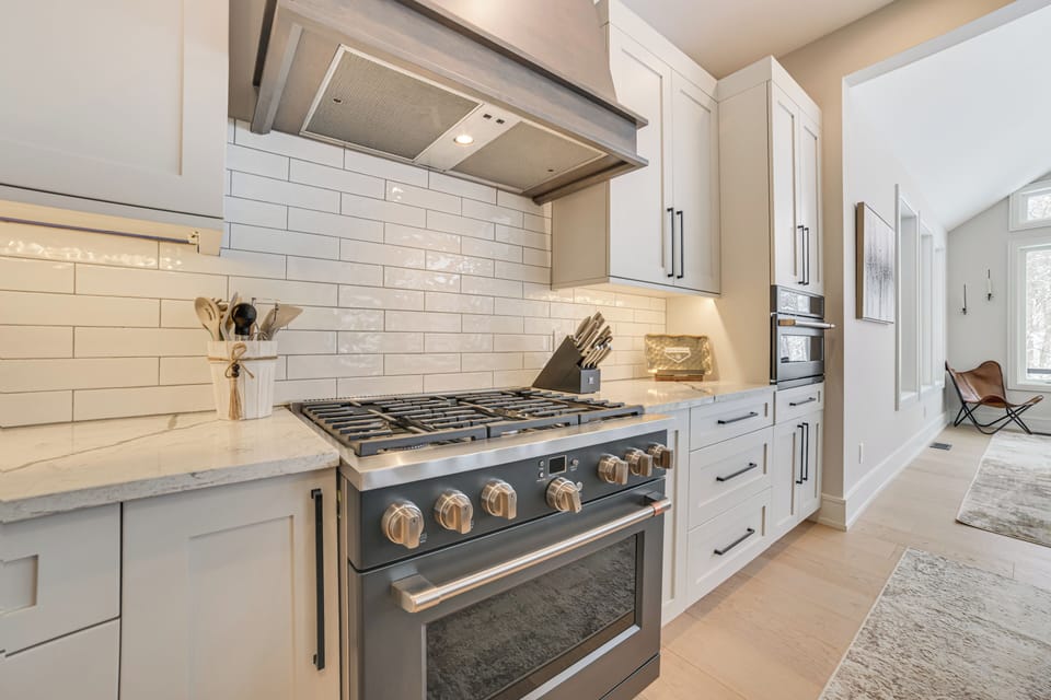Kitchen | Refrigerator | Dishwasher | 2nd Floor