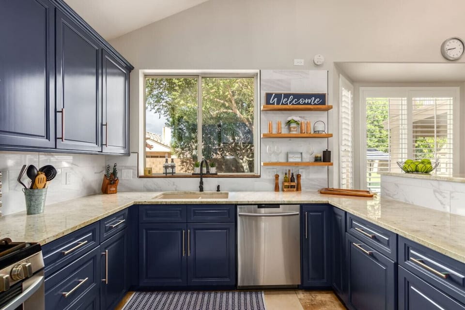 Fully stocked kitchen with everything you need!