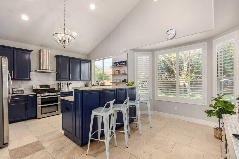 Modern kitchen fully equipped!