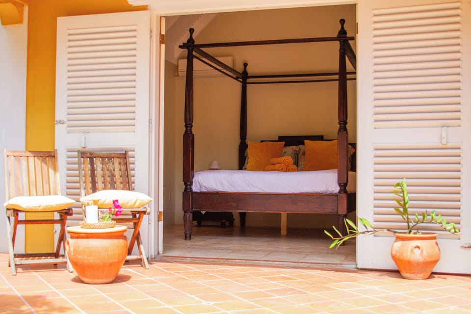 Romantic Studio Suite, Pool View | Free WiFi