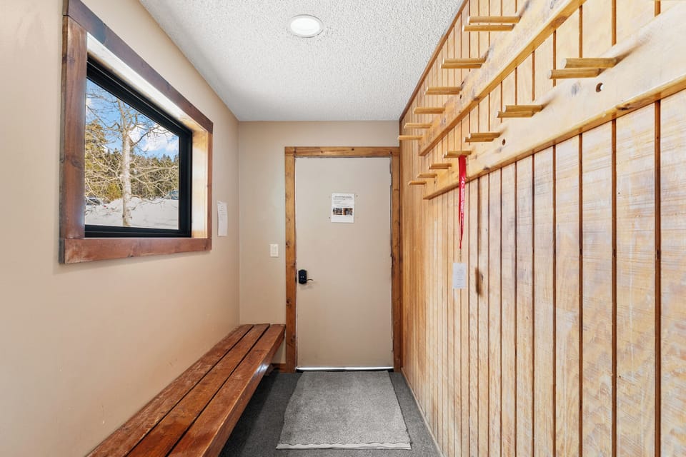 Studio (3 Bedrooms) | Property amenity