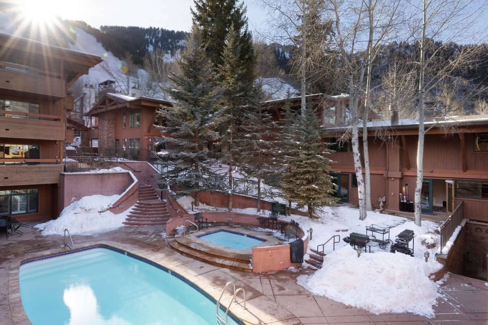 A perfect way to end your day of adventures in Aspen is with a good soak in the hot pool!