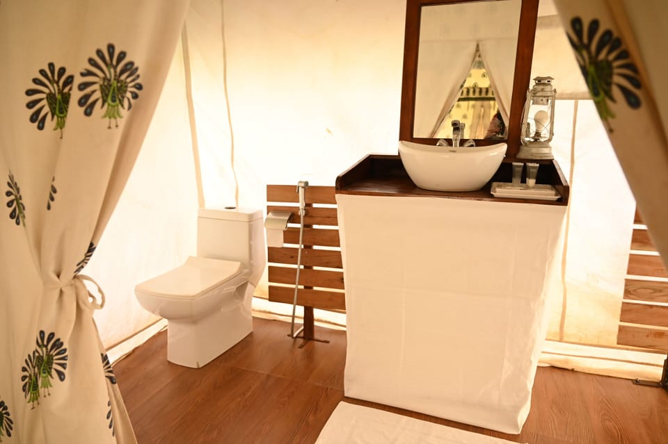 Luxury Tent, River View | 20 bedrooms