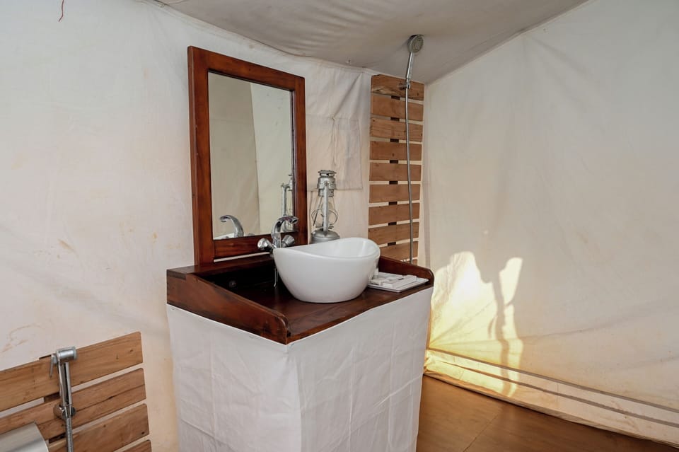 Luxury Tent, River View | 20 bedrooms