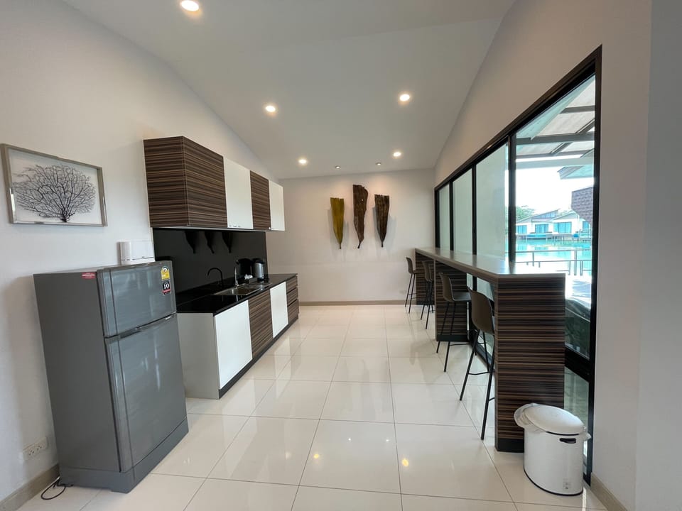 Exclusive House | Private kitchen | Fridge