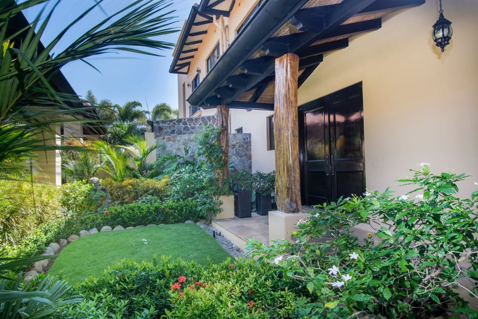 House | 4 bedrooms, high-speed internet