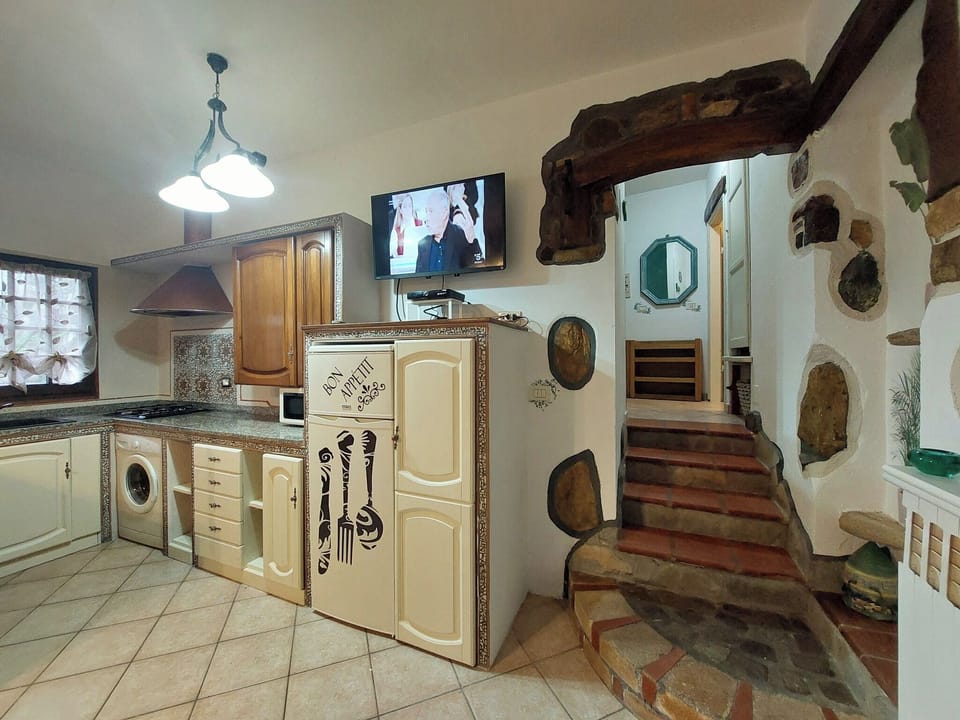 Apartment, 1 Bedroom, Smoking, Patio | Room amenity