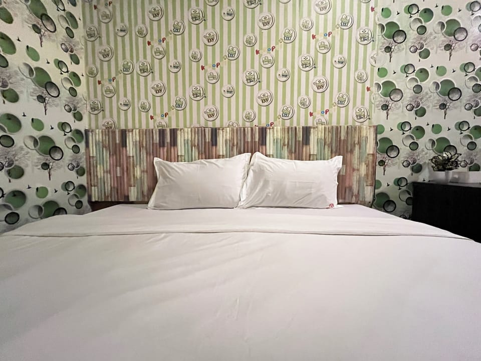 Deluxe Room | Desk, WiFi (free)