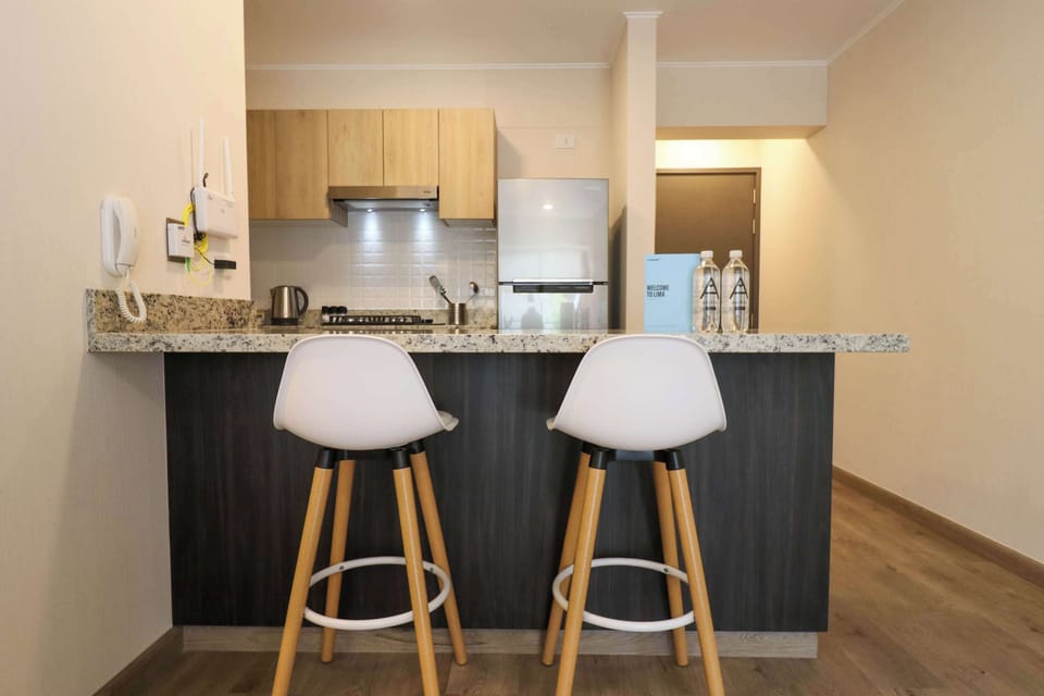 Kitchen bar