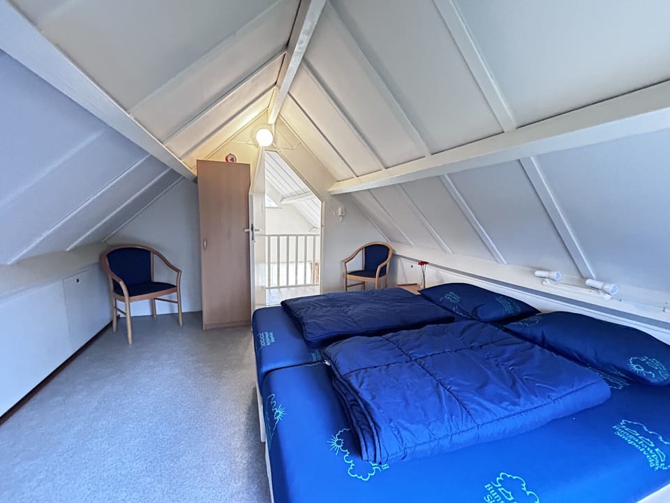 Bedroom two single beds - Bungalowpark Simpelveld - Delta 115