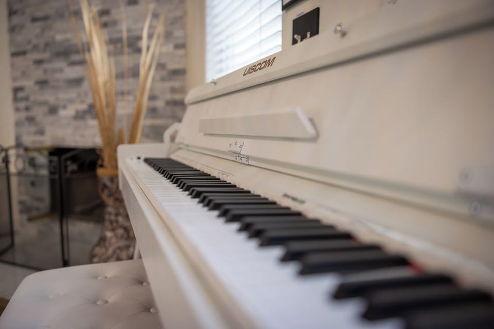 60 - Full Size Piano with volume controls! You can play with earphones too!