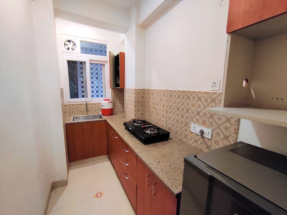 Family Suite, Balcony | Private kitchen | Dining tables
