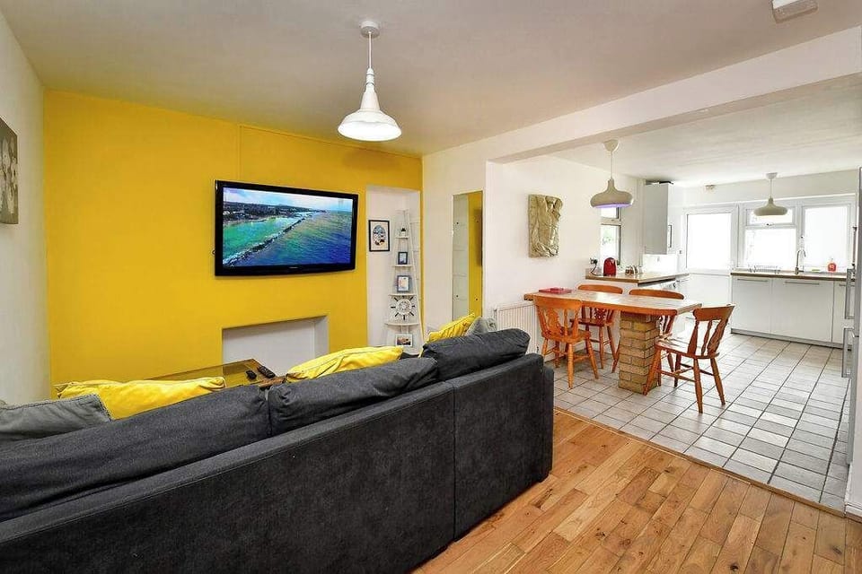 House | 4 bedrooms, Internet