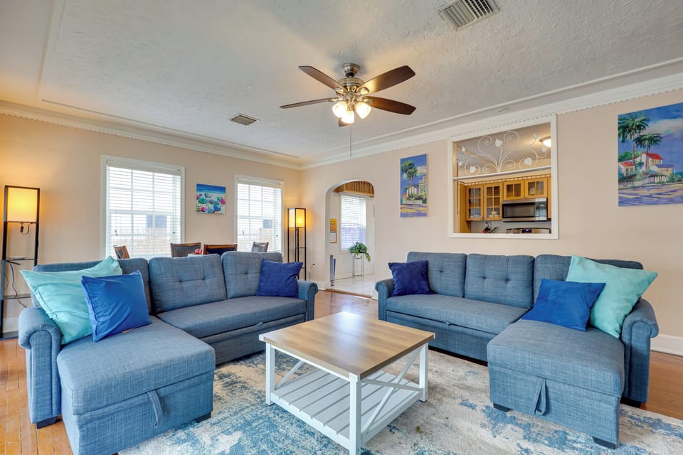 House (2 Bedrooms) | Interior