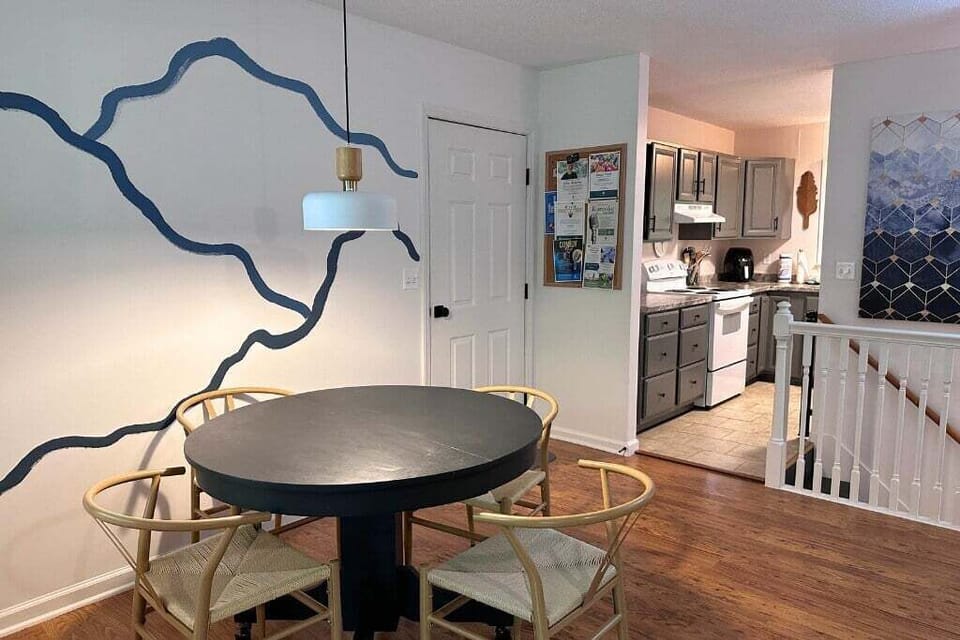 Dining room suited to fit 4 people